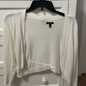 Cream cropped sweater size XS